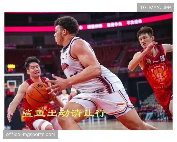 联盟场均得分飙升至117.7分,防守体系面临规则与三分革命双重考验 联盟场均得分飙升至117.7分,防守体系面临规则与三分革命双重考验