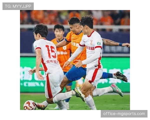 上海海港场均进攻终结转化率18%,与申花并列联盟第二 上海海港场均进攻终结转化率18%,与申花并列联盟第二